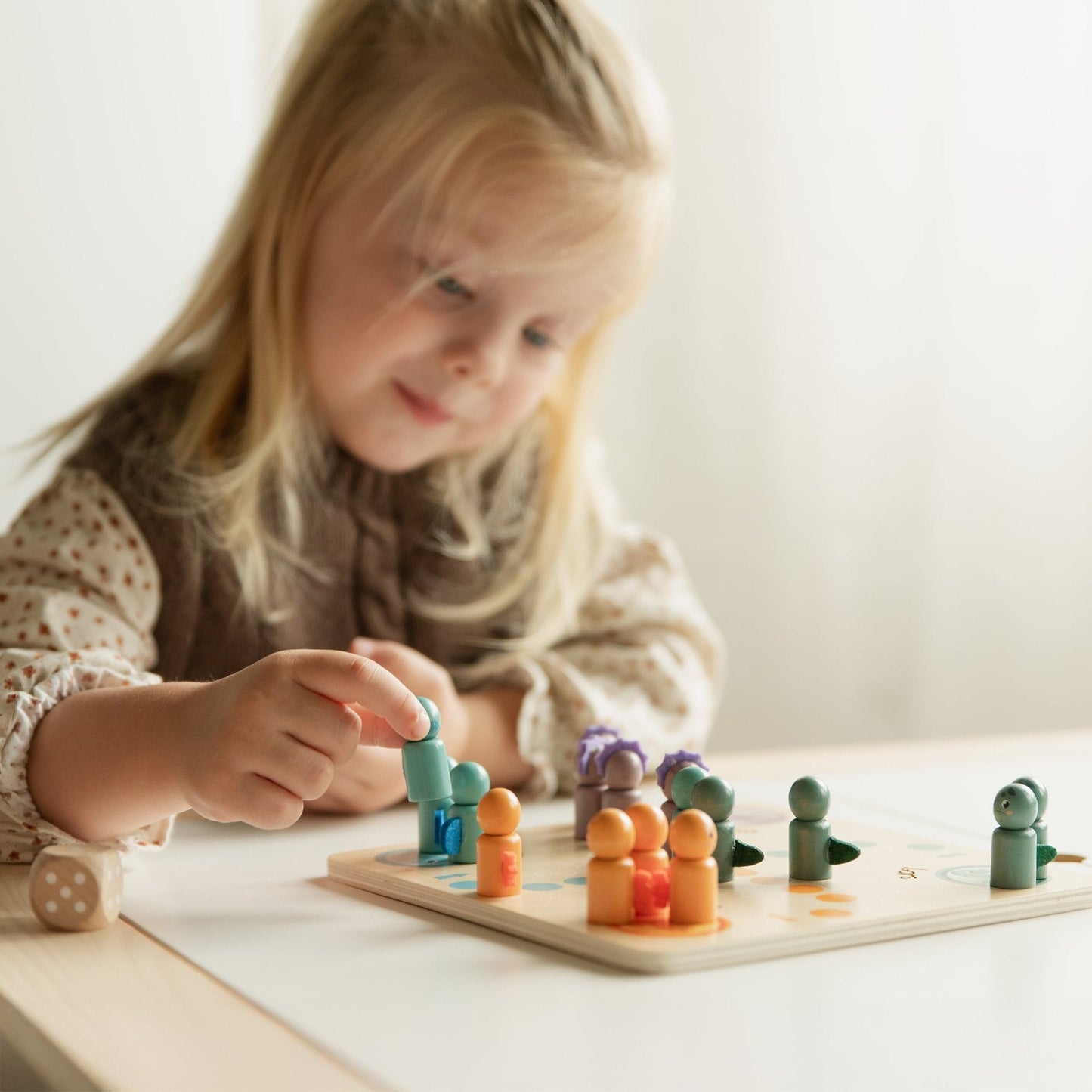 Ludo "Dino" - Brettspiel aus Holz für Kinder