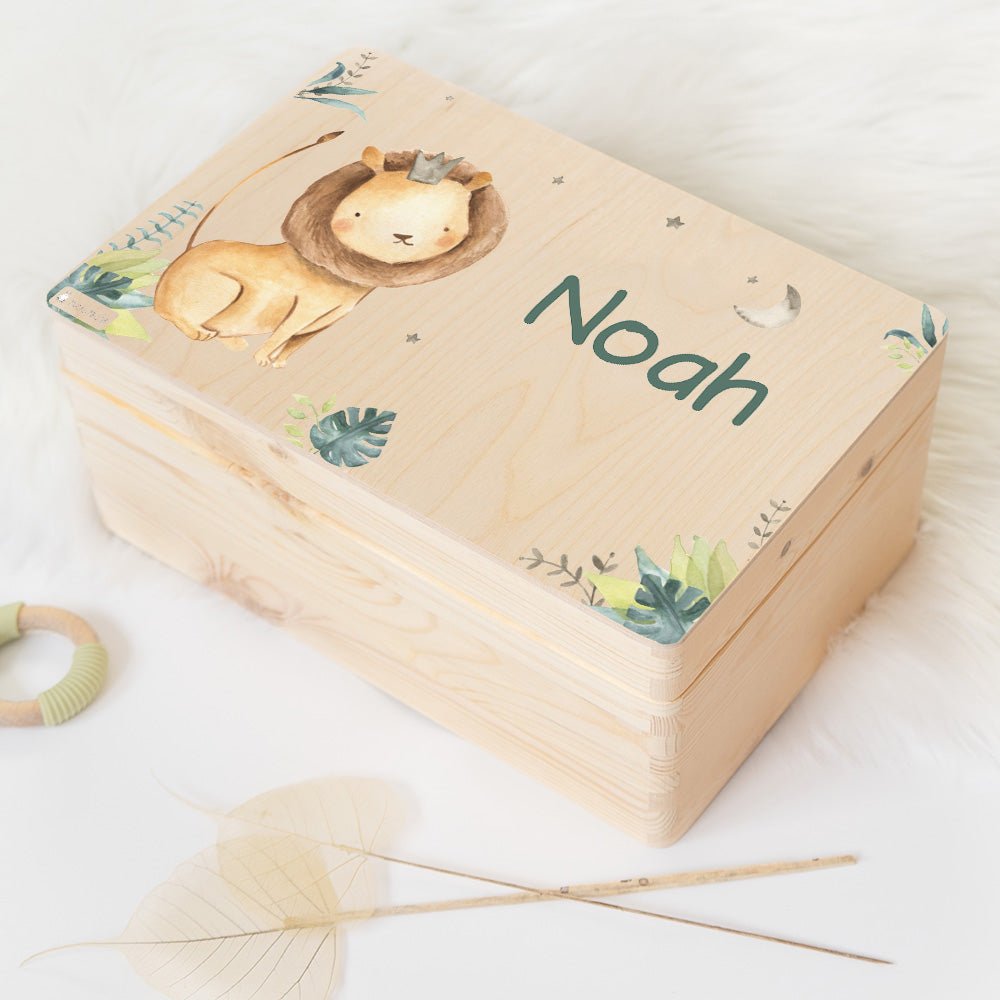 Erinnerungsbox Löwe mit Wunschnamen - Dschungelmotiv